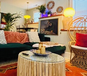 Smart TV, fireplace, books