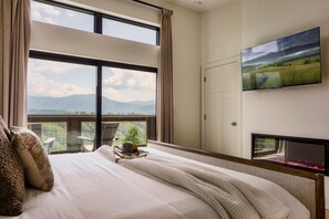 6 多间卧室、办公桌、熨斗/熨衣板、旅行婴儿床