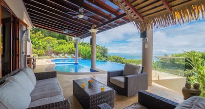 Whale Watchers Villa With Stunning Ocean View