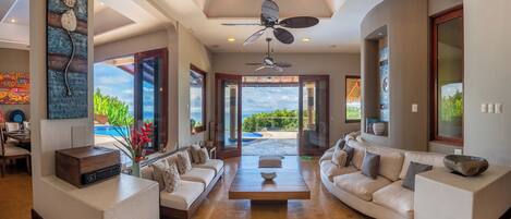 Télévision, chaîne hi-fi