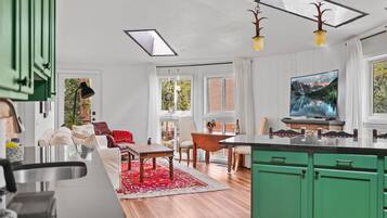 Smart TV, fireplace, books
