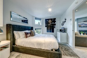 1 habitación, tabla de planchar con plancha, wifi gratis y ropa de cama 