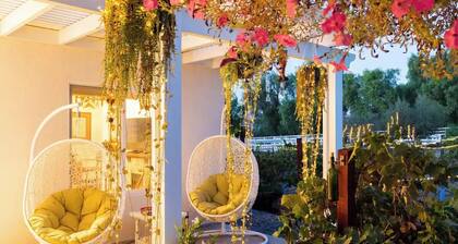 Romantic, private and surrounded by best Wineries!