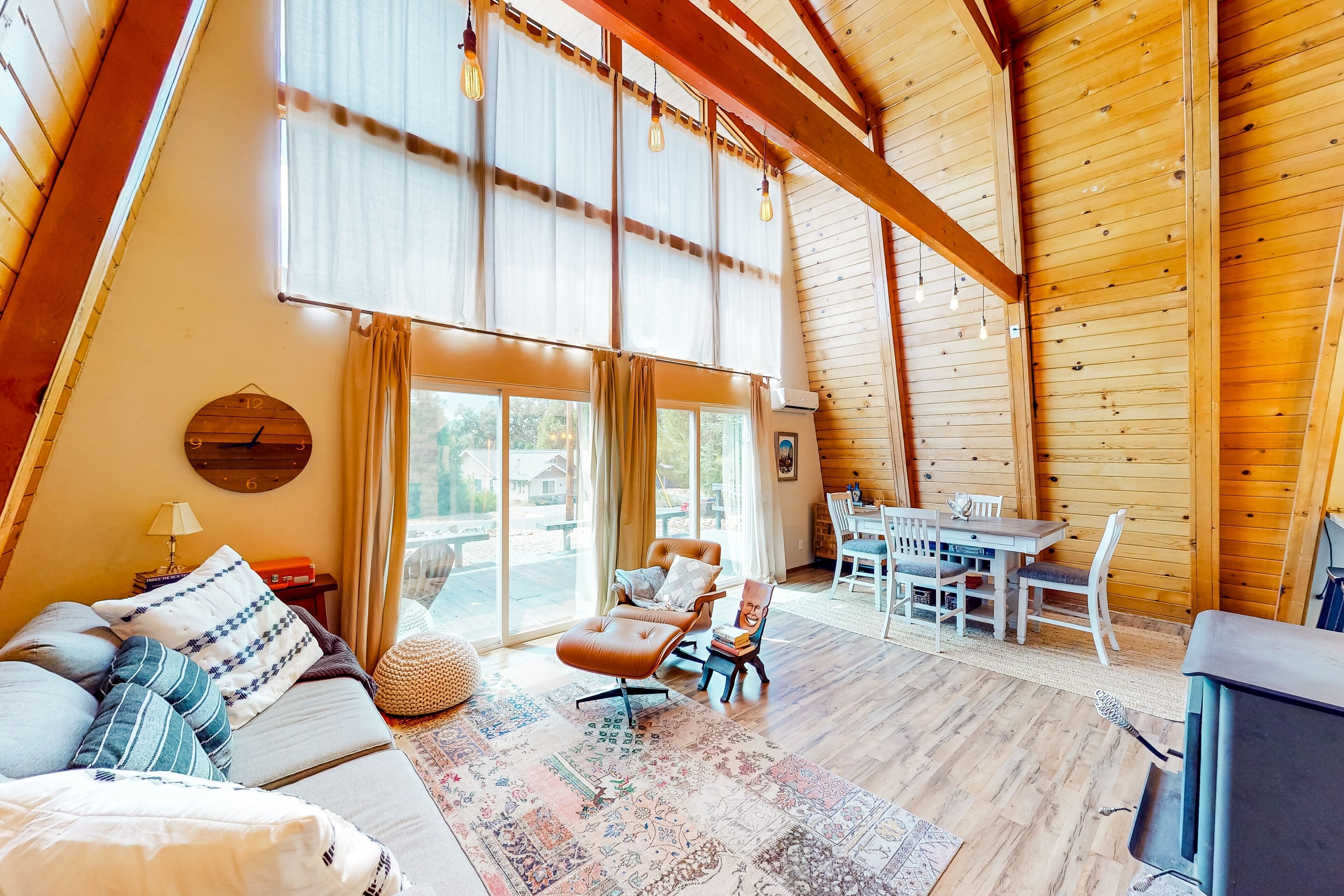 Televisie, tafelvoetbal en een tafeltennistafel