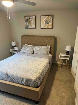 2 habitaciones, tabla de planchar con plancha, wifi y ropa de cama 