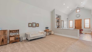 單棟房屋 (5 Bedrooms) | 內部