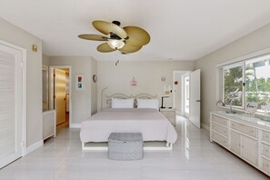 3 Schlafzimmer, Bügeleisen/Bügelbrett, Reisekinderbett, Internetzugang