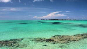 Unclassified image, 5 of 40, button - Charming ocean-front beach villa w/ private pool plus SPECTACULAR VIEW! (Nassau)