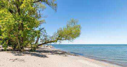 20 Ppl 5BR Townhome on the Lake. Bbq, Hottub, Gym