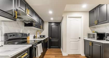 Mississauga 2BR 1BA Basement