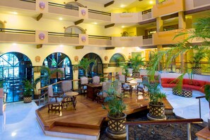 Lobby - Book Now to Celebrate Spring Break in this 4 Bd Oceanfront Penthouse (Cabo San Lucas)