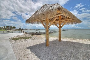 Beach - Paradise on Copano Bay ~ Complementary Kayaks ~ Pier and Pool  (Rockport)