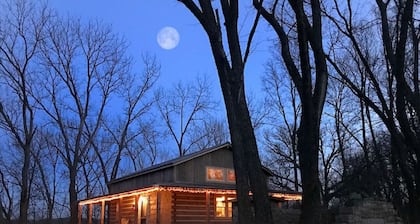 Flint Hills Double Delight: Fur N Feathers Lodging