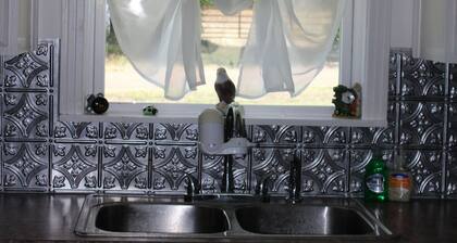 First Monday ~New to VRBO~ Brasher Family Farm: Roughly 6 miles to First Monday