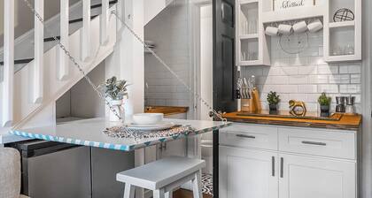 Central Cute Loft Downtown Raleigh