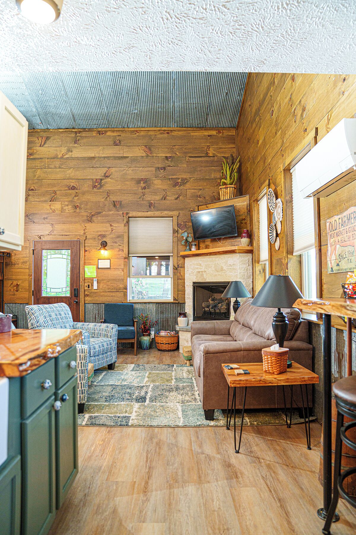 智能电视、壁炉