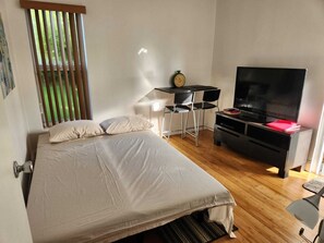 1 Schlafzimmer, Bügeleisen/Bügelbrett, Reisekinderbett, kostenloses WLAN