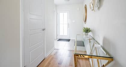 Thorold. New 3BR 2BA Townhome, 19 km to Niagara