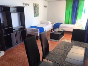 1 soverom, strykejern/-brett, wi-fi og sengetøy