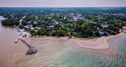 Port Elgin. New Houses Near Huron Lake