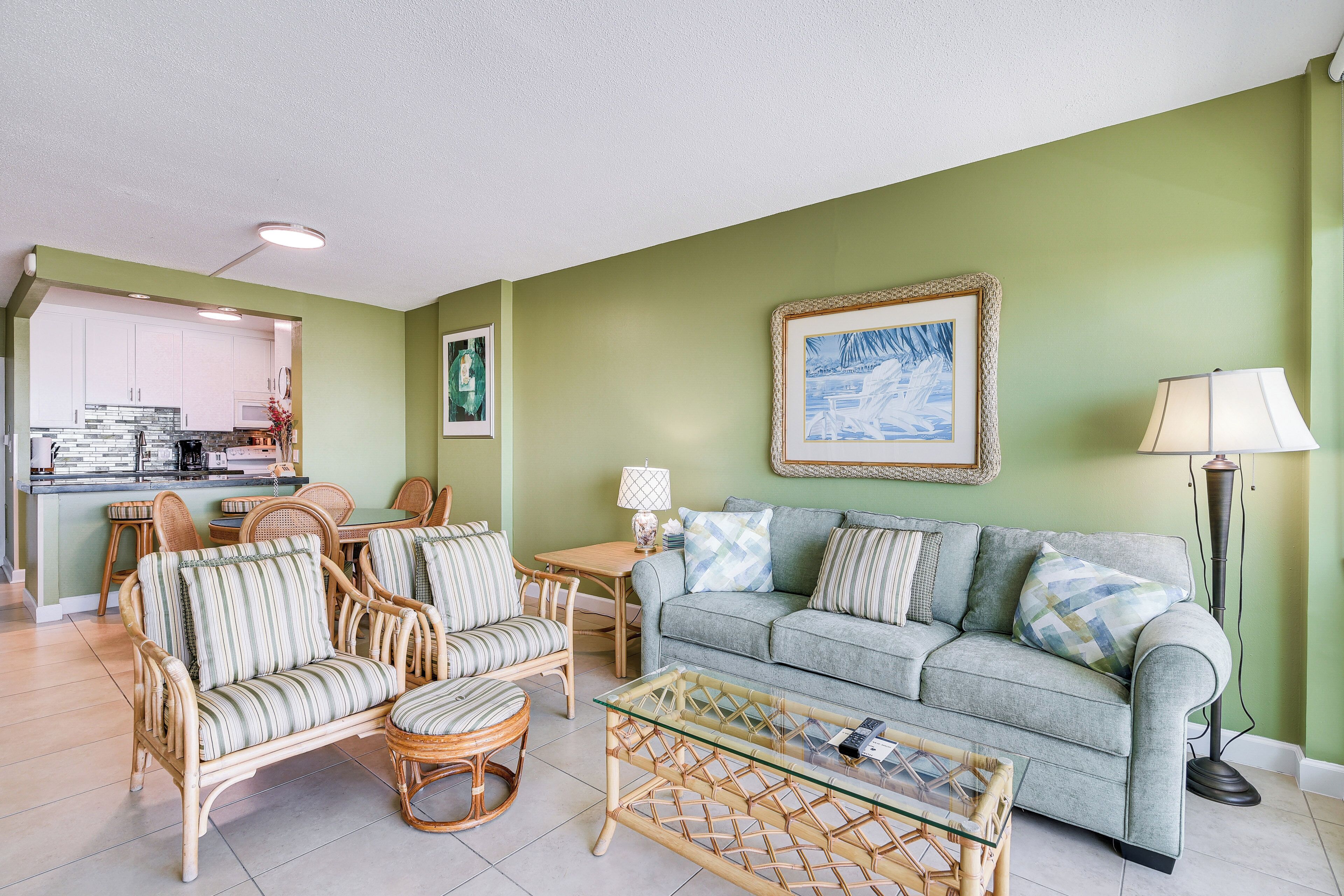 Galveston Getaway w/ Community Pool & Tennis Court