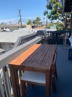 Outdoor dining - Stunning Ocean Beach Gem - has everything! (San Diego)