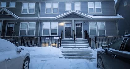 Calgary. New 1 BR Apartments in Cranston