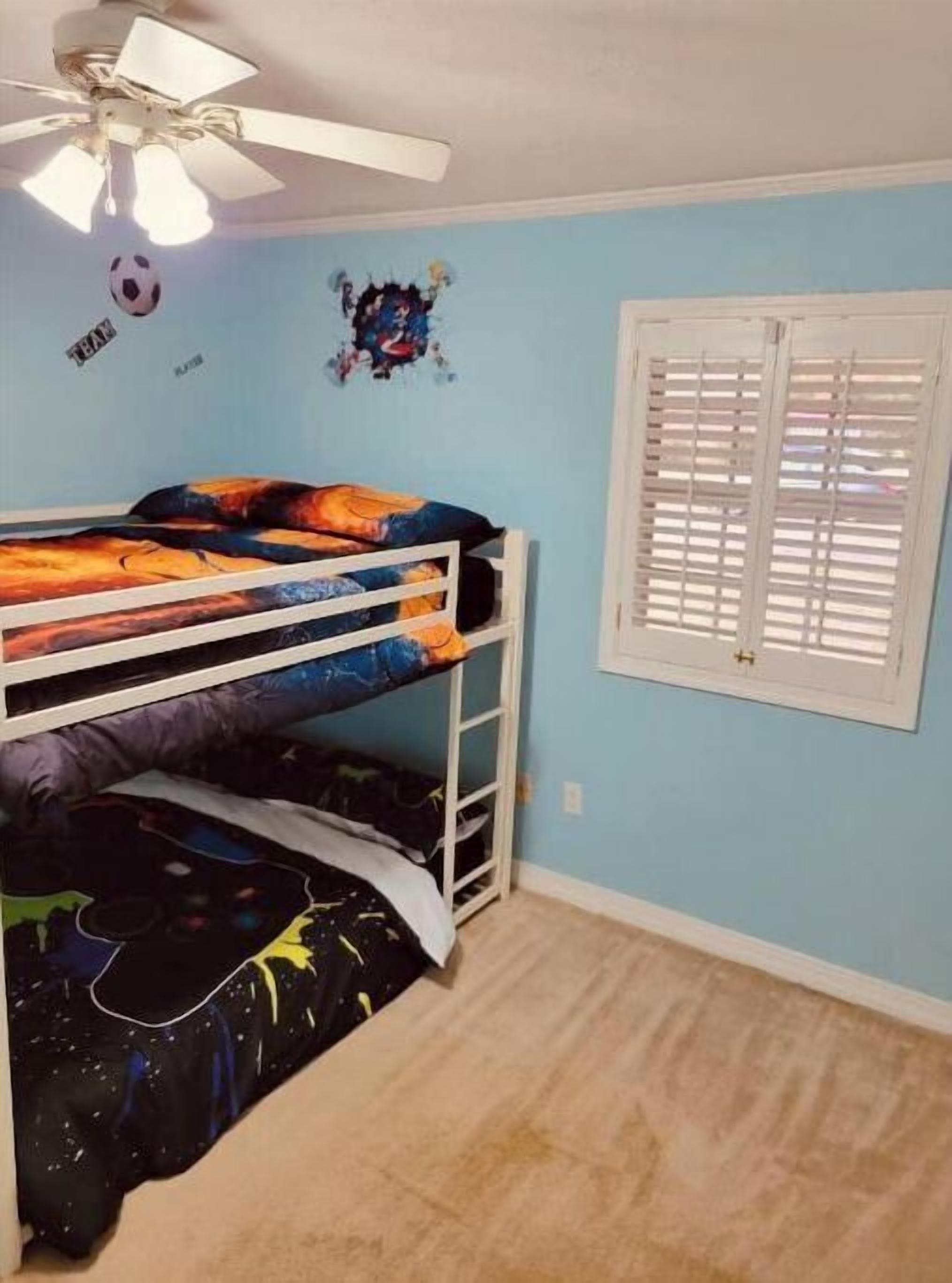 4 habitaciones, tabla de planchar con plancha y wifi gratis 