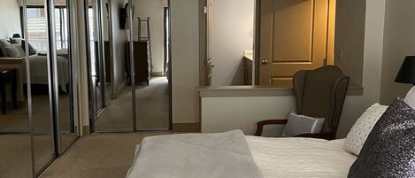 2 chambres, fer et planche Ă repasser, literie fournie