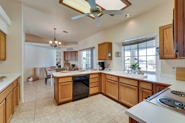 Fridge, microwave, stovetop, dishwasher