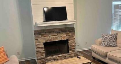 Perfect Find Atlanta Hwy 3bd/2