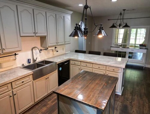 Family friendly retreat in Montgomery.