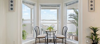 Beautiful Lakefront Condo - 2 Master Suites and Queen Sofa Bed