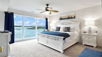 2 bedrooms, desk, iron/ironing board, WiFi