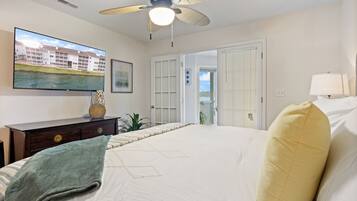 2 bedrooms, desk, iron/ironing board, WiFi