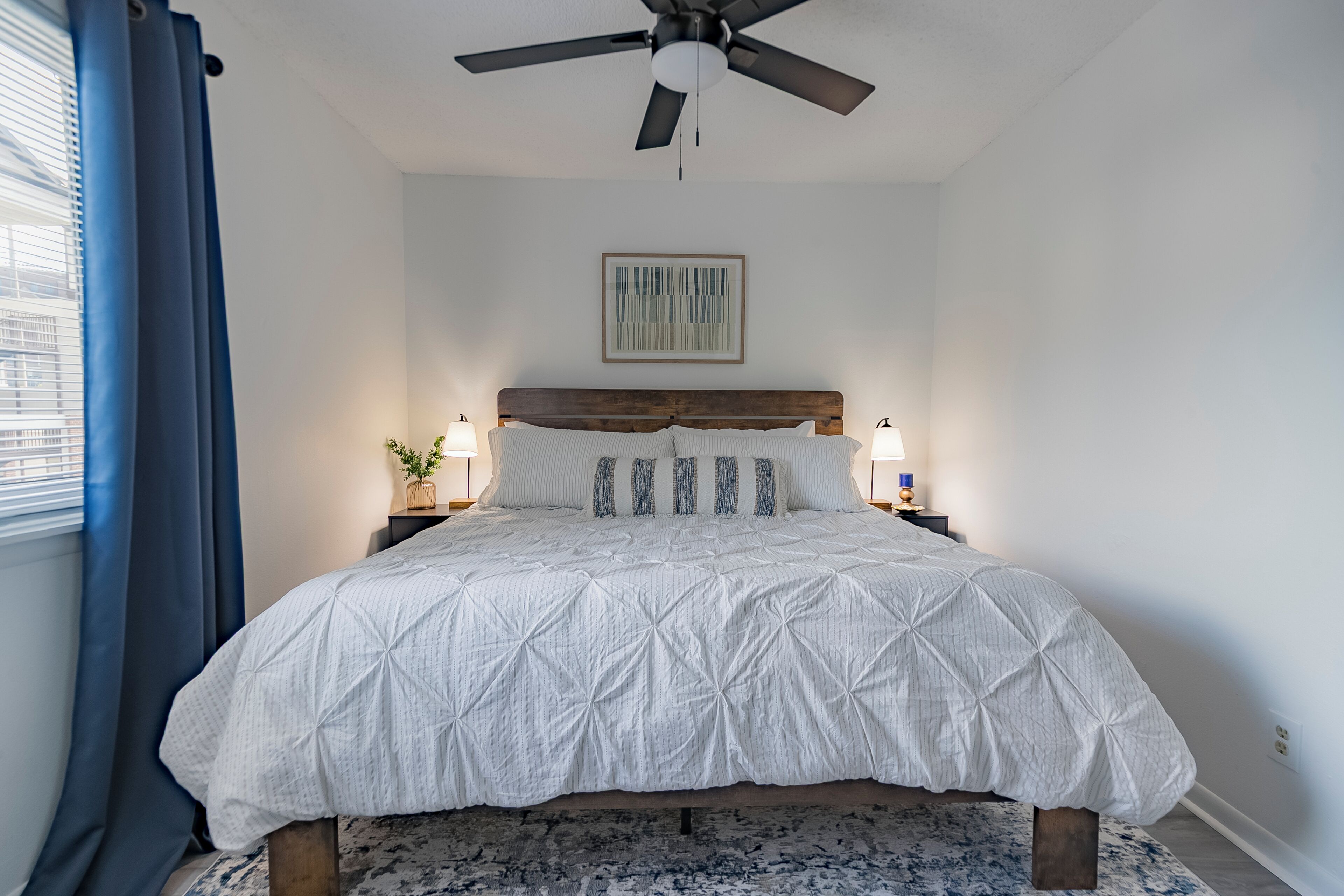 2 chambres, coffres-forts dans les chambres, bureau