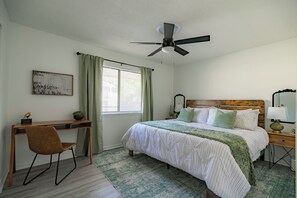 2 chambres, coffres-forts dans les chambres, bureau