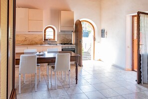 Microonde, forno, piano cottura