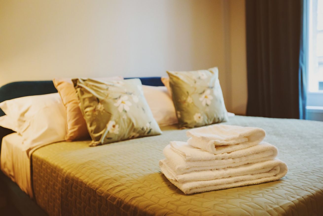 1 bedroom, iron/ironing board, internet, bed sheets