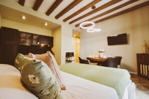 1 bedroom, iron/ironing board, internet, bed sheets