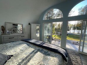 4 bedrooms, iron/ironing board, travel cot, free WiFi