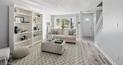 London. 3 Bedroom House for 14 Guests