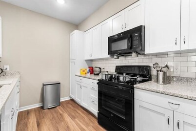 Luxury Living: 1BR Condo w/ Resort-Style Amenities