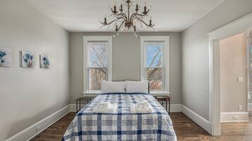 5 bedrooms, Internet, bed sheets