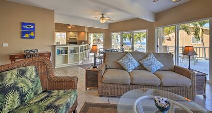 Walk to White Sands Beach Ocean view 2 Bedroom with pool