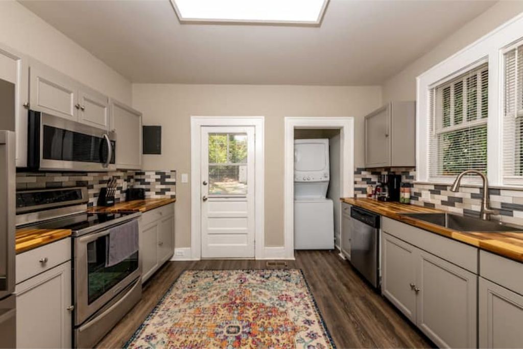 雪櫃、微波爐、焗爐、爐具