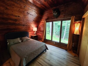 4 Schlafzimmer, Schreibtisch, Bügeleisen/Bügelbrett, kostenloses WLAN