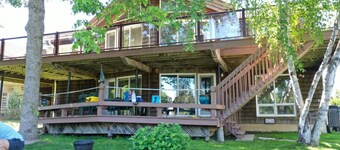 Brechin. Waterfront Cottage 4 BD in Brechin