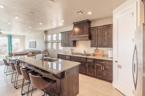 House, Multiple Beds (Triple R Getaway) | Private kitchen