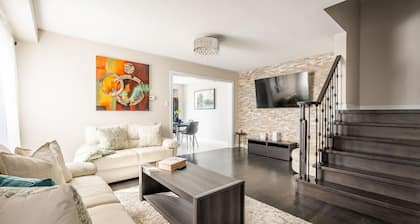 East Gwillimbury. Modern 3 Br 2 Bath House